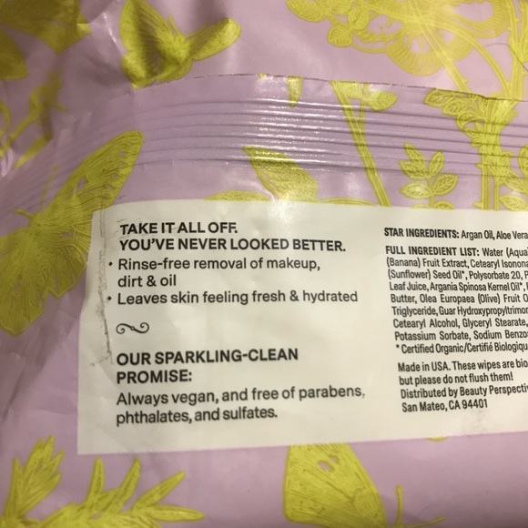 Refreshments Body and Hand lotions with Makeup wipes and cleansing face wipes - Picture 6 of 10